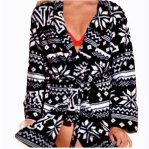 Pink Plush Snowflake Black/White Robe